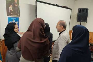 برپایی نمایشگاه هفته پدافند غیرعامل در مرکز بهداشت رشت